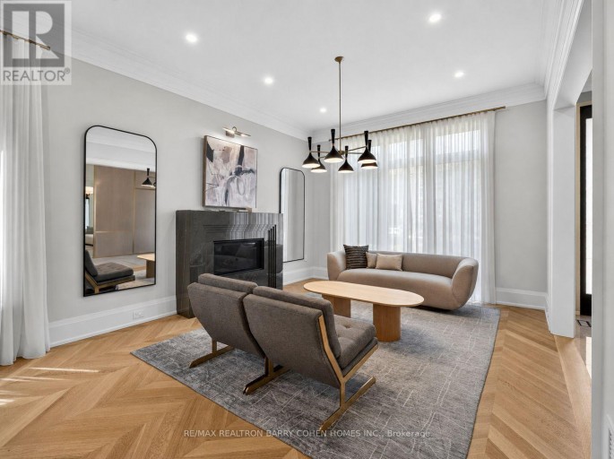 201 HILLHURST BOULEVARD, Toronto (Bedford Park-Nortown), Ontario, M5N1P3