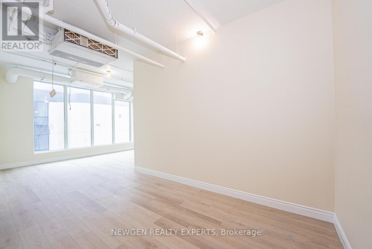 319 - 996 MARTIN GROVE ROAD, Toronto (West Humber-Clairville), Ontario, M9W4V8