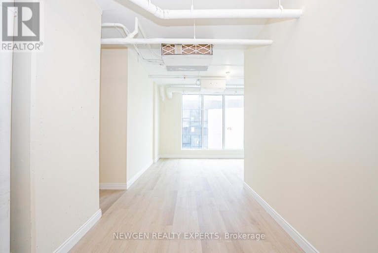 319 - 996 MARTIN GROVE ROAD, Toronto (West Humber-Clairville), Ontario, M9W4V8