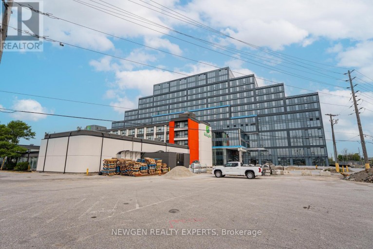 319 - 996 MARTIN GROVE ROAD, Toronto (West Humber-Clairville), Ontario, M9W4V8