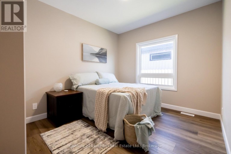 74 HASTINGS PARK DRIVE, Belleville (Belleville Ward), Ontario, K8P0H7
