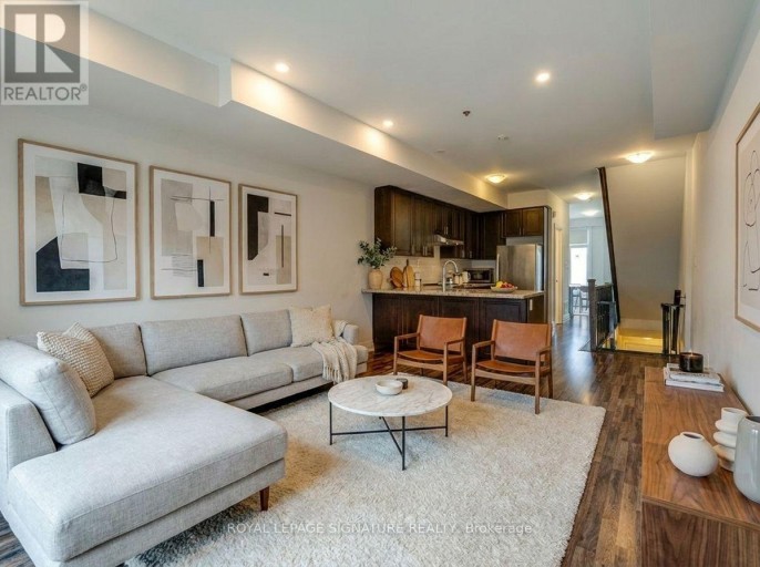 UPPER - 59 CREEKBANK ROAD, Toronto (Rustic), Ontario, M6L0A4