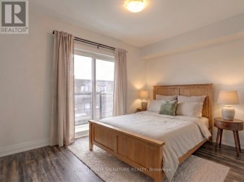 UPPER - 59 CREEKBANK ROAD Toronto (Rustic) Ontario photo 14