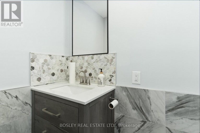 179 QUEEN STREET E, Toronto (Moss Park), Ontario, M5A1S2