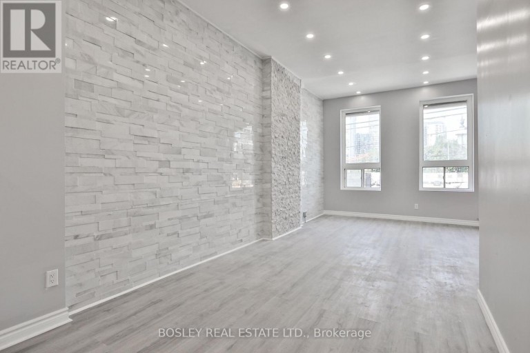 179 QUEEN STREET E, Toronto (Moss Park), Ontario, M5A1S2