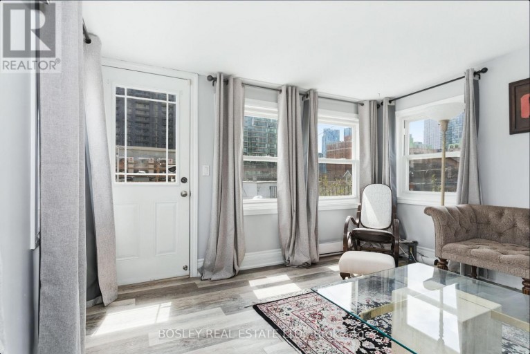 179 QUEEN STREET E, Toronto (Moss Park), Ontario, M5A1S2