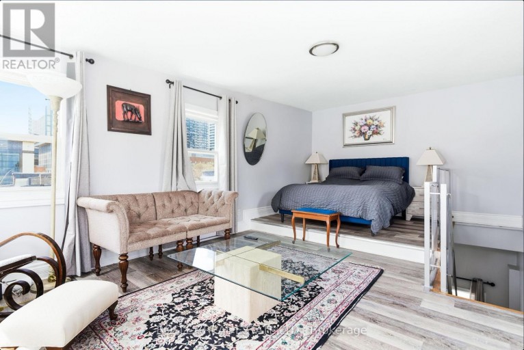 179 QUEEN STREET E, Toronto (Moss Park), Ontario, M5A1S2