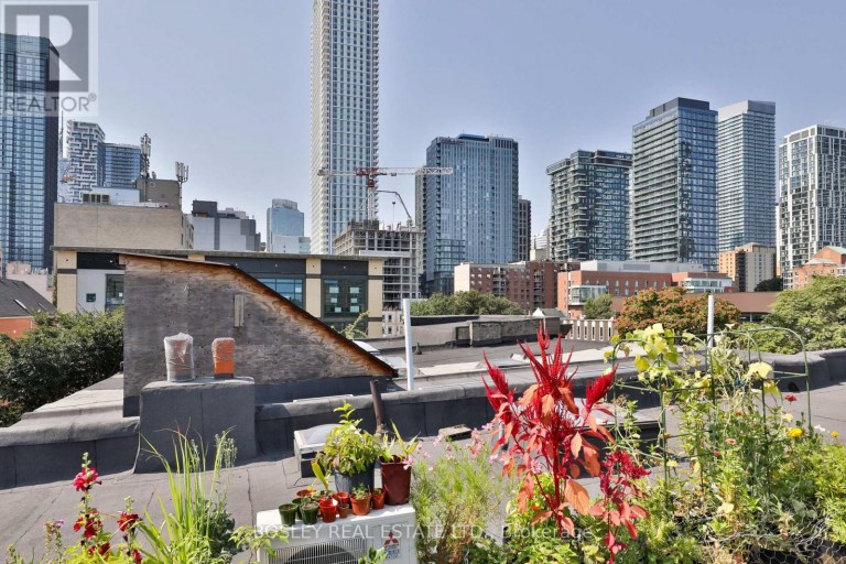 179 QUEEN STREET E, Toronto (Moss Park), Ontario, M5A1S2