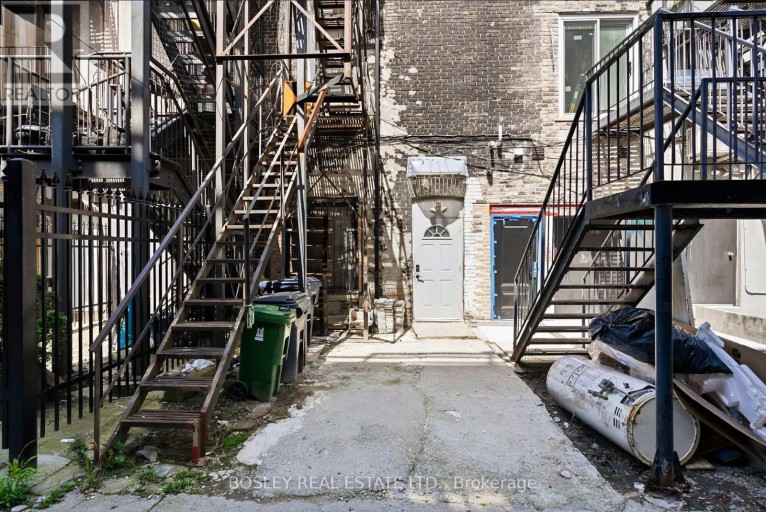 179 QUEEN STREET E, Toronto (Moss Park), Ontario, M5A1S2