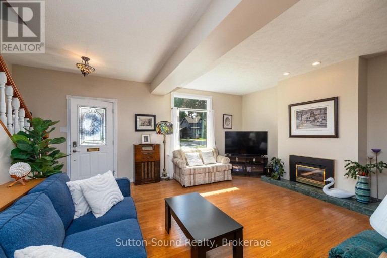 1762 6TH AVENUE E, Owen Sound, Ontario, N4K2V8