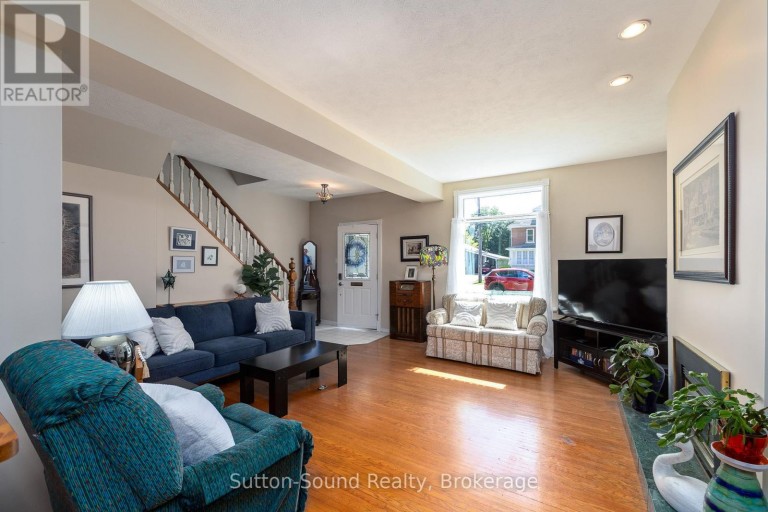 1762 6TH AVENUE E, Owen Sound, Ontario, N4K2V8