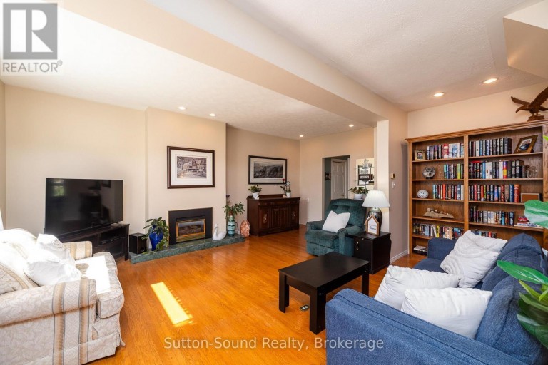 1762 6TH AVENUE E, Owen Sound, Ontario, N4K2V8