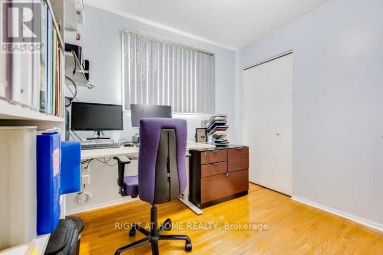 15 TUNA COURT, Hamilton (Templemead), Ontario, L8W1S1