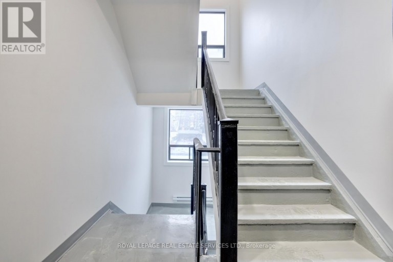 21 - 20 DUKE STREET, Hamilton (Durand), Ontario, L8P1X1