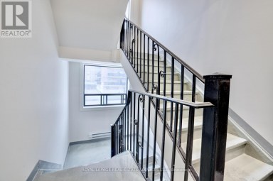 21 - 20 DUKE STREET Hamilton (Durand) Ontario photo 3