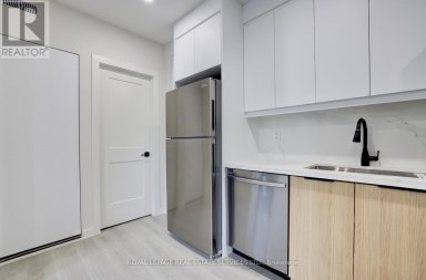 21 - 20 DUKE STREET Hamilton (Durand) Ontario photo 30