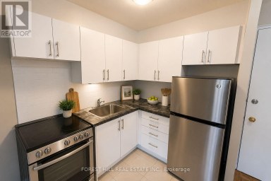 720 - 106 GOODWOOD PARK Toronto (Crescent Town) Ontario photo 2