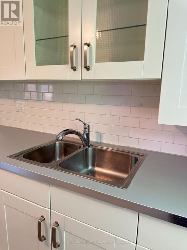 2ND FLOOR - 407 WOODBINE AVENUE, Toronto (The Beaches), Ontario, M4L3P7