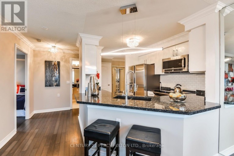 212 - 1030 SHEPPARD AVENUE, Toronto (Bathurst Manor), Ontario, M3H2T6