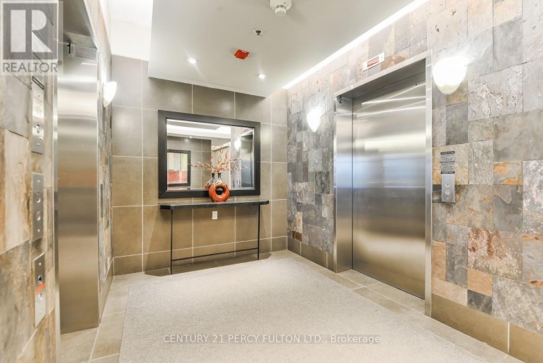 212 - 1030 SHEPPARD AVENUE, Toronto (Bathurst Manor), Ontario, M3H2T6