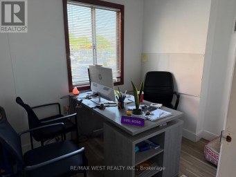 2471 EGLINTON AVENUE W Toronto (Keelesdale-Eglinton West) Ontario photo 17