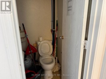 2471 EGLINTON AVENUE W Toronto (Keelesdale-Eglinton West) Ontario photo 24