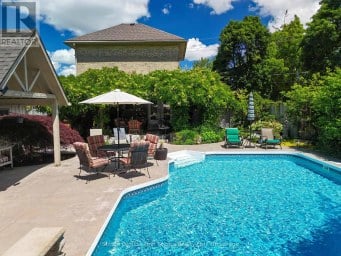 127 WEST GORE STREET Stratford Ontario photo 2