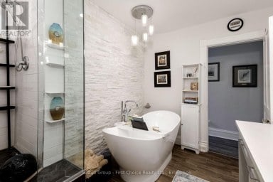 127 WEST GORE STREET Stratford Ontario photo 32
