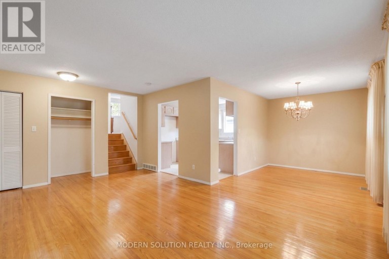 108 FASSETT COURT, Hamilton (Rolston), Ontario, L9G4E7