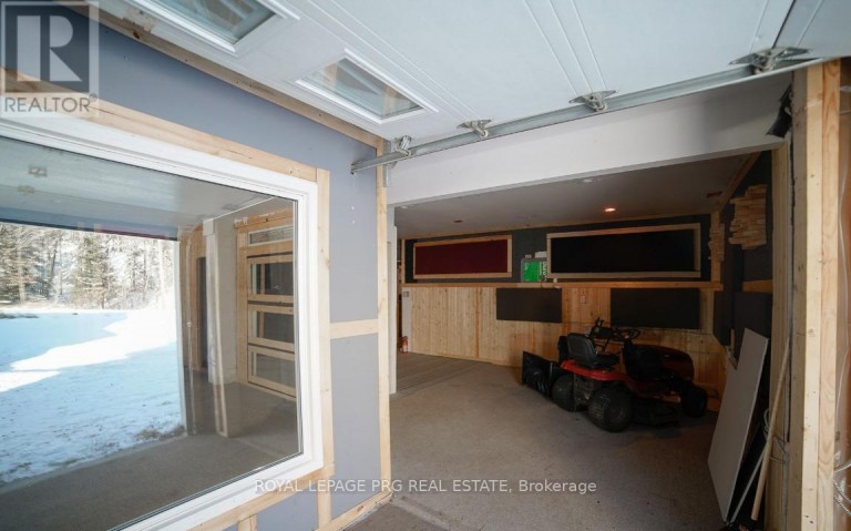 1521 FOUR MILE LAKE ROAD, North Bay (Airport), Ontario, P1B8G2