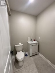 BACK - 58 MARY STREET Barrie (City Centre) Ontario photo 6