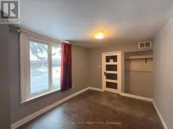 LOW - 58 MARY STREET Barrie (Lakeshore) Ontario photo 3