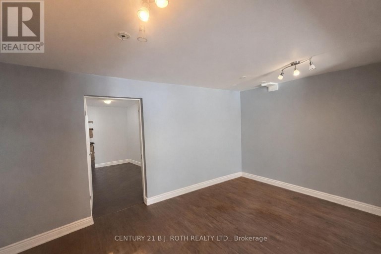 LOW - 58 MARY STREET, Barrie (Lakeshore), Ontario, L4N1T1