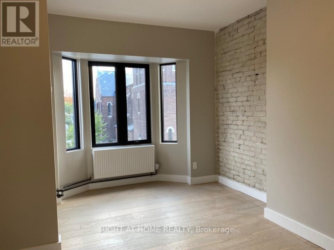 2A - 1022 BLOOR STREET W, Toronto (Dovercourt-Wallace Emerson-Junction), Ontario, M6H1M2
