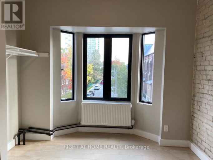 2A - 1022 BLOOR STREET W, Toronto (Dovercourt-Wallace Emerson-Junction), Ontario, M6H1M2