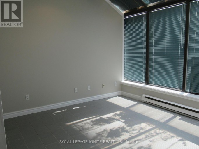 32 - 400 CREDITSTONE ROAD, Vaughan (Concord), Ontario, L4K3Z3