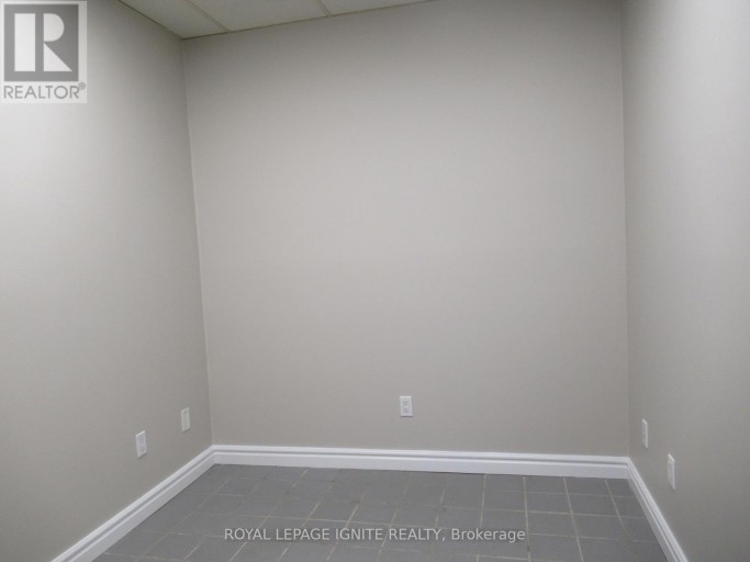 32 - 400 CREDITSTONE ROAD, Vaughan (Concord), Ontario, L4K3Z3