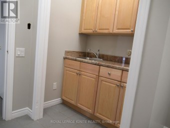 32 - 400 CREDITSTONE ROAD Vaughan (Concord) Ontario photo 4