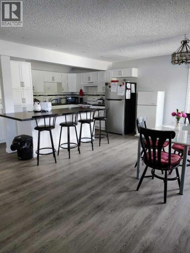 2457 22A Street NW, Calgary, Alberta, T2M3X8