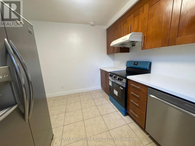 MAIN FLOOR - 116 CARTIER CRESCENT, Richmond Hill (Crosby), Ontario, L4C2N6