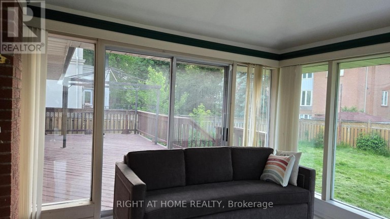 20 MAY AVENUE, Richmond Hill (North Richvale), Ontario, L4C3S6