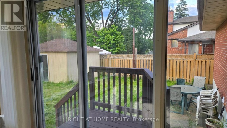 20 MAY AVENUE, Richmond Hill (North Richvale), Ontario, L4C3S6