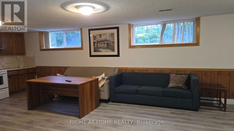 20 MAY AVENUE, Richmond Hill (North Richvale), Ontario, L4C3S6