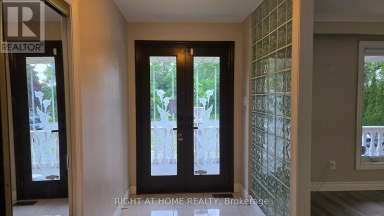 20 MAY AVENUE Richmond Hill (North Richvale) Ontario photo 3