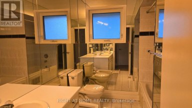 20 MAY AVENUE Richmond Hill (North Richvale) Ontario photo 9