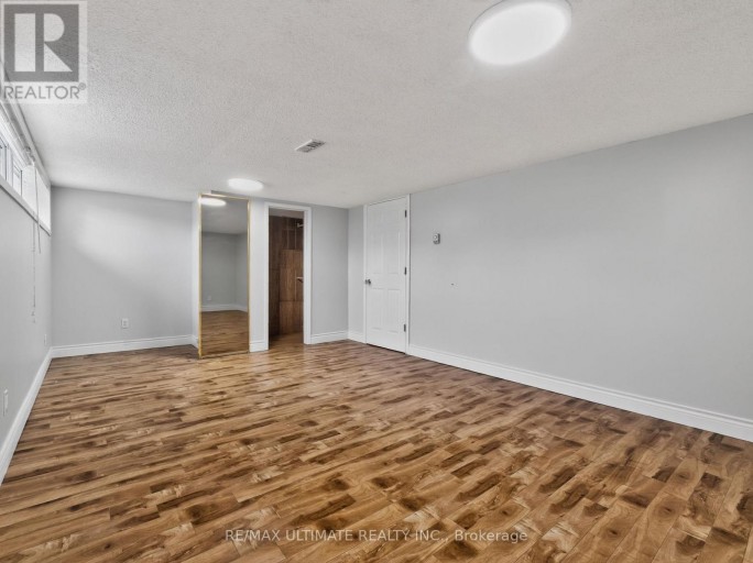 5 MANDARIN ROAD, Toronto (Cliffcrest), Ontario, M1M1W2