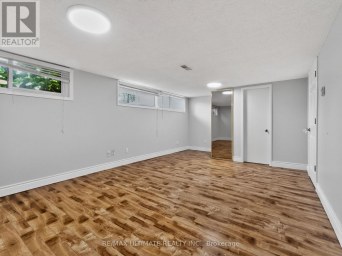 5 MANDARIN ROAD Toronto (Cliffcrest) Ontario photo 11