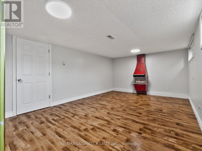 5 MANDARIN ROAD, Toronto (Cliffcrest), Ontario, M1M1W2