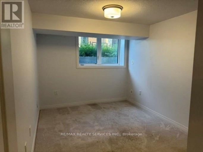 1 - 15 FIELDRIDGE CRESCENT, Brampton (Sandringham-Wellington North), Ontario, L6R4G6