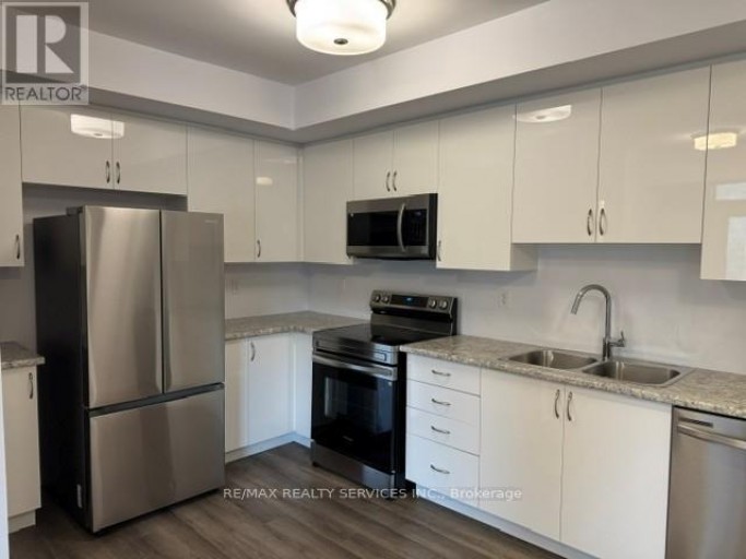 1 - 15 FIELDRIDGE CRESCENT, Brampton (Sandringham-Wellington North), Ontario, L6R4G6